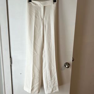 NWT Tahari white pleated trousers